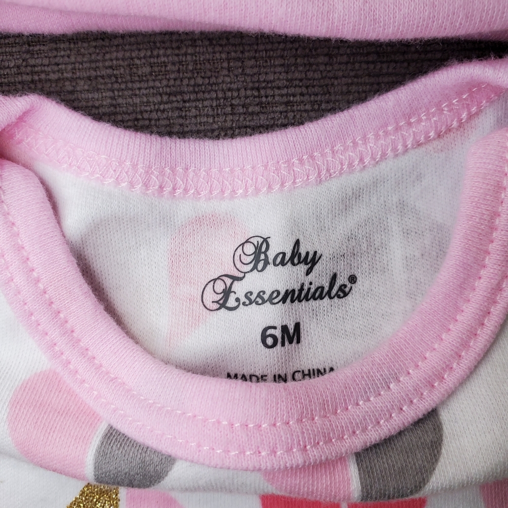 Baby Essentials set - Picture 2 of 2